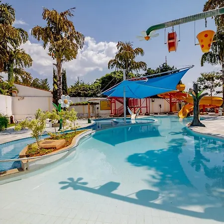 Diroma Resort Com Um Dia No Acqua Park Caldas Novas Exterior foto