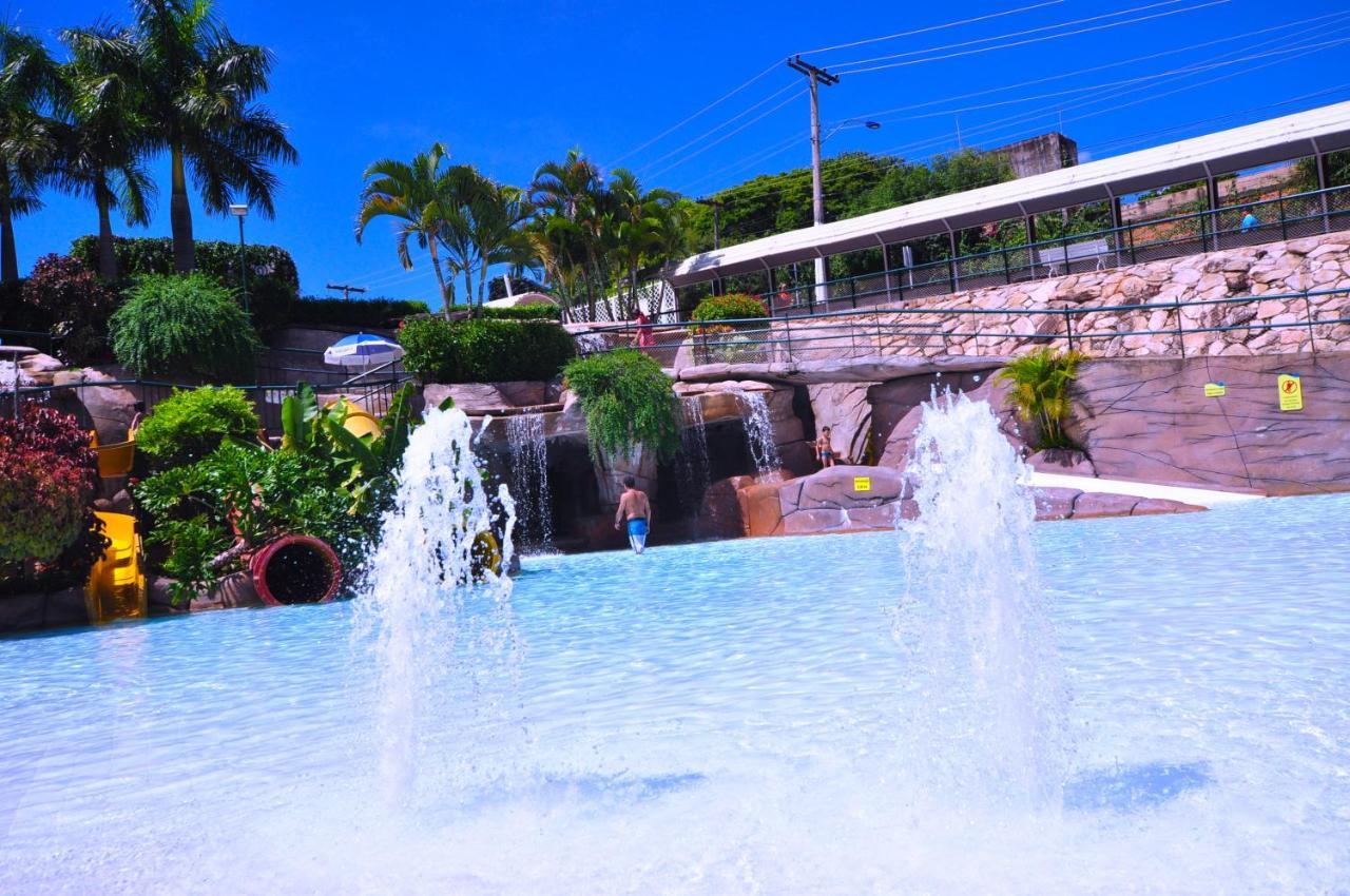 Apartamento Diroma Com Um Dia No Acqua Park Caldas Novas